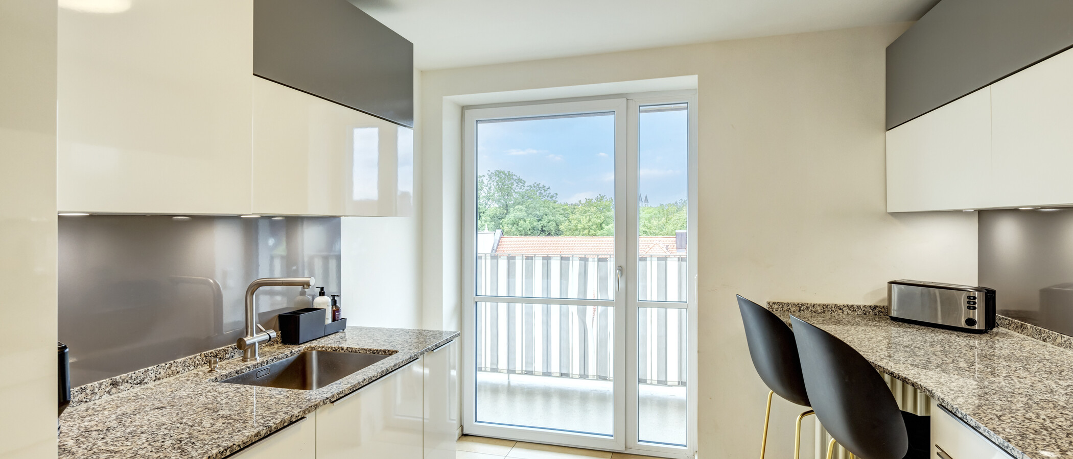 Дворівнева квартира München Schwabing 01 Кухня 14908