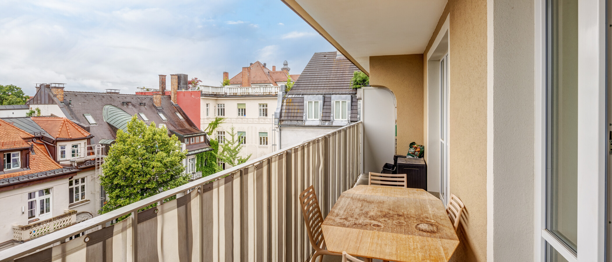 Дворівнева квартира München Schwabing 01 Балкон 14908