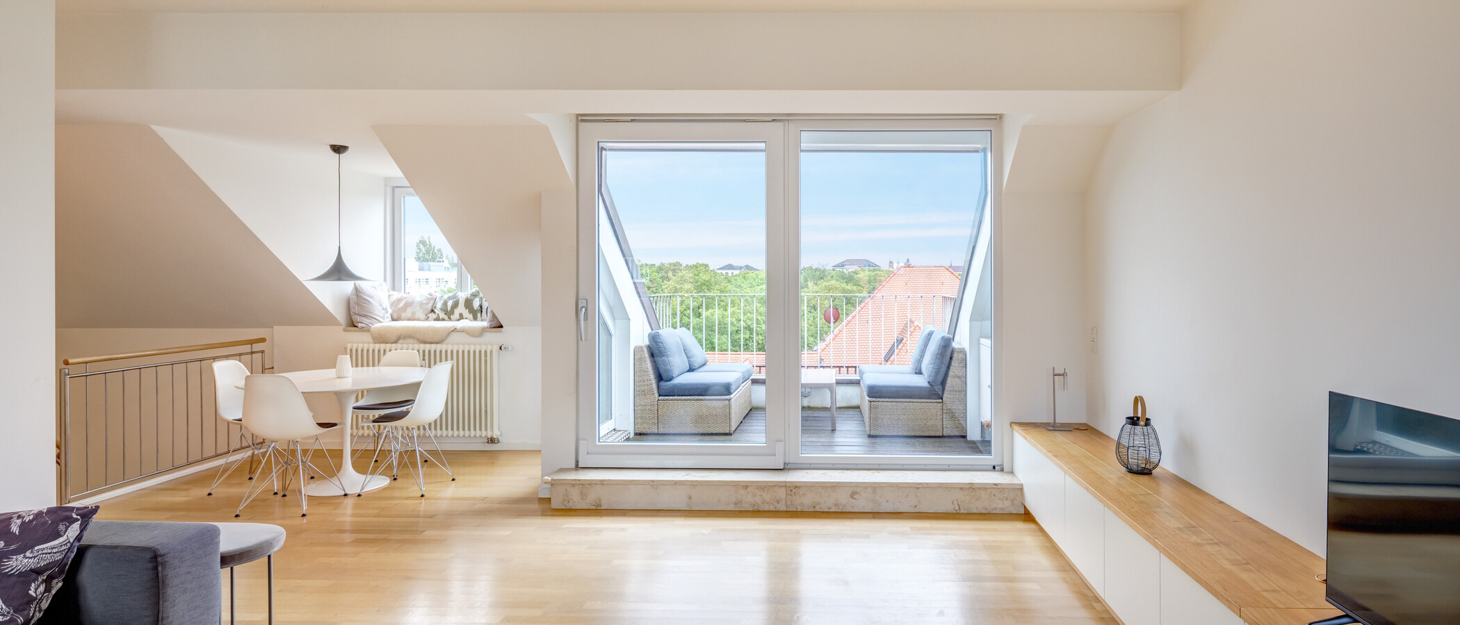 Дворівнева квартира München Schwabing 02 Житлова зона 14908
