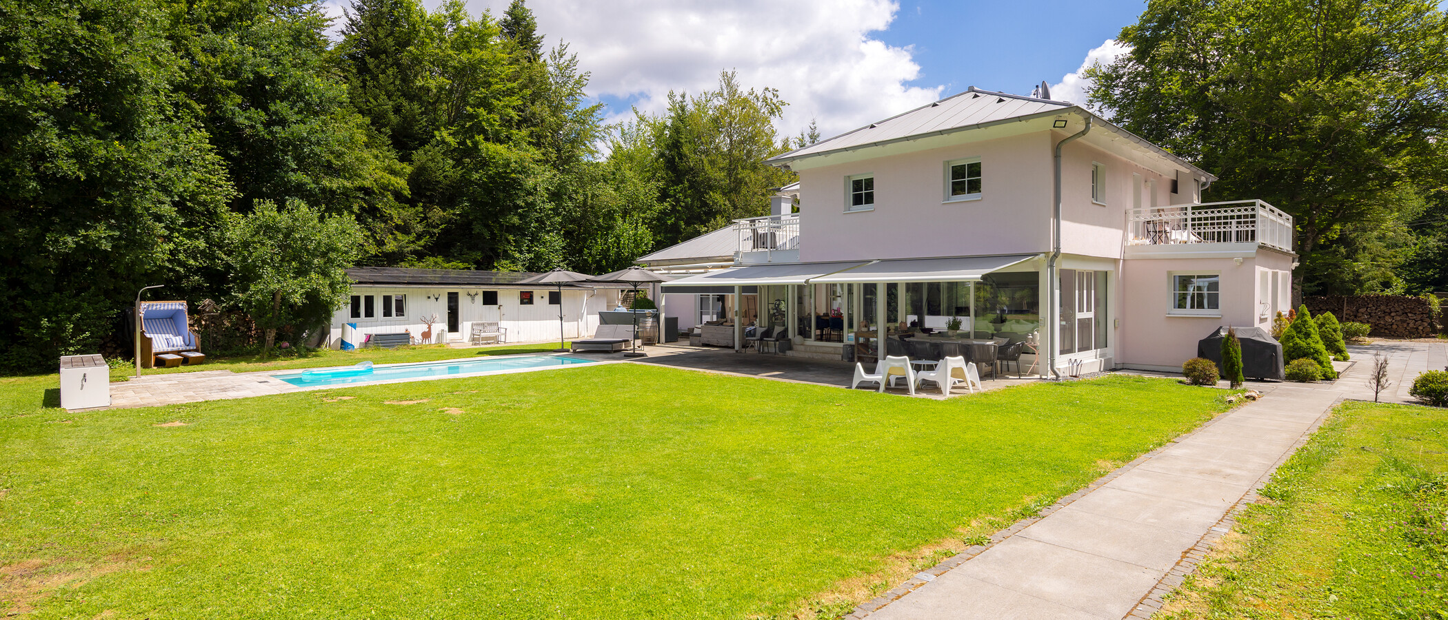 Villa Oberhaching 03 Kert 14925
