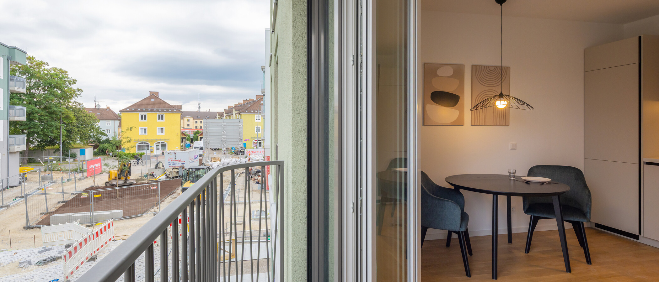 Ravna stran München Berg am Laim 02 Balkon 14932