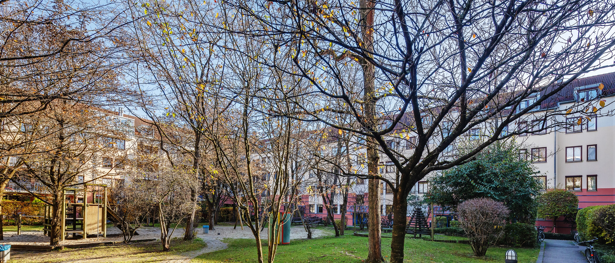 Ploché München Schwabing-Nord (zw. Belgrad- & Leopoldstraße) 01 Vnitřní nádvoří 1494