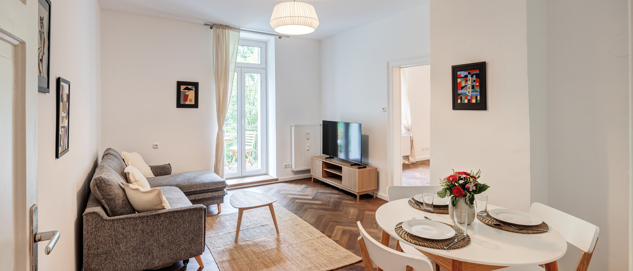Lapos München Neuhausen 01 Nappali 14942