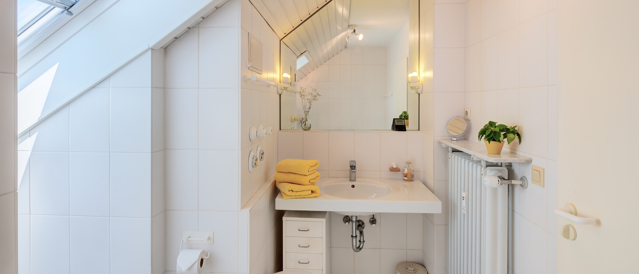 Podkrovní byt Germering 02 Koupelna 14946