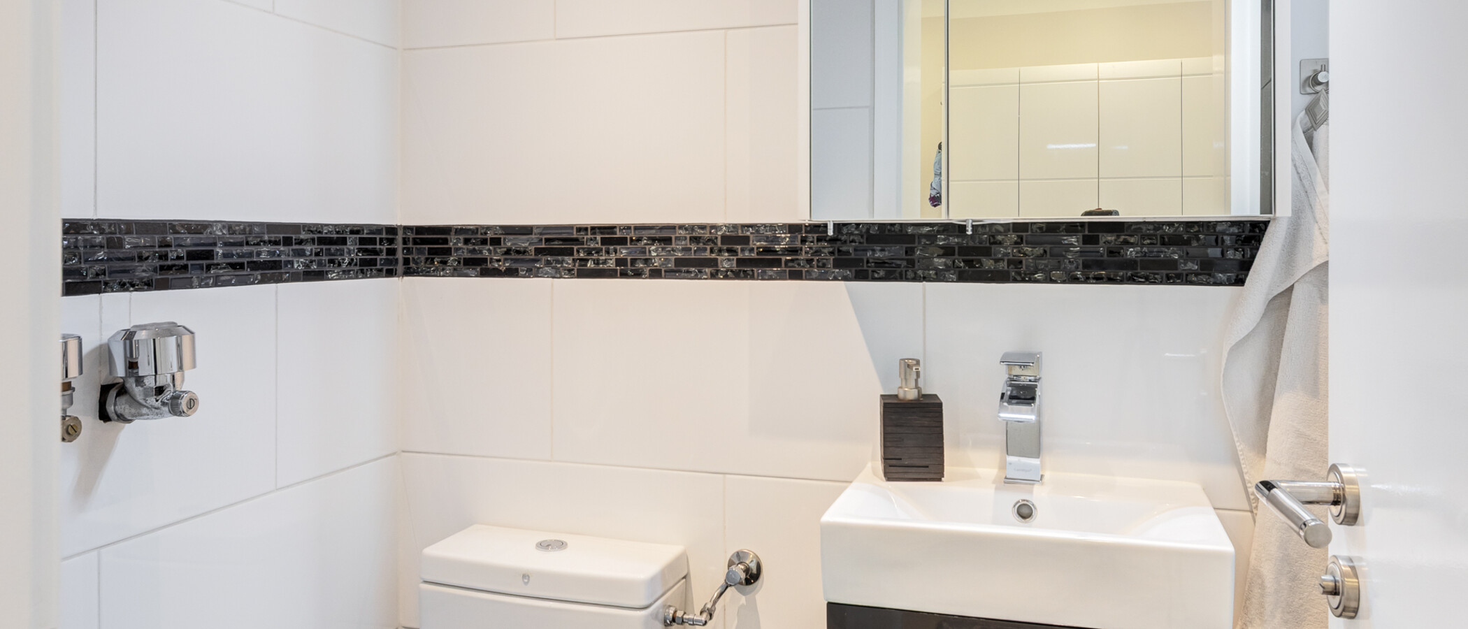 Flat München Neuperlach 01 sep. WC 14948