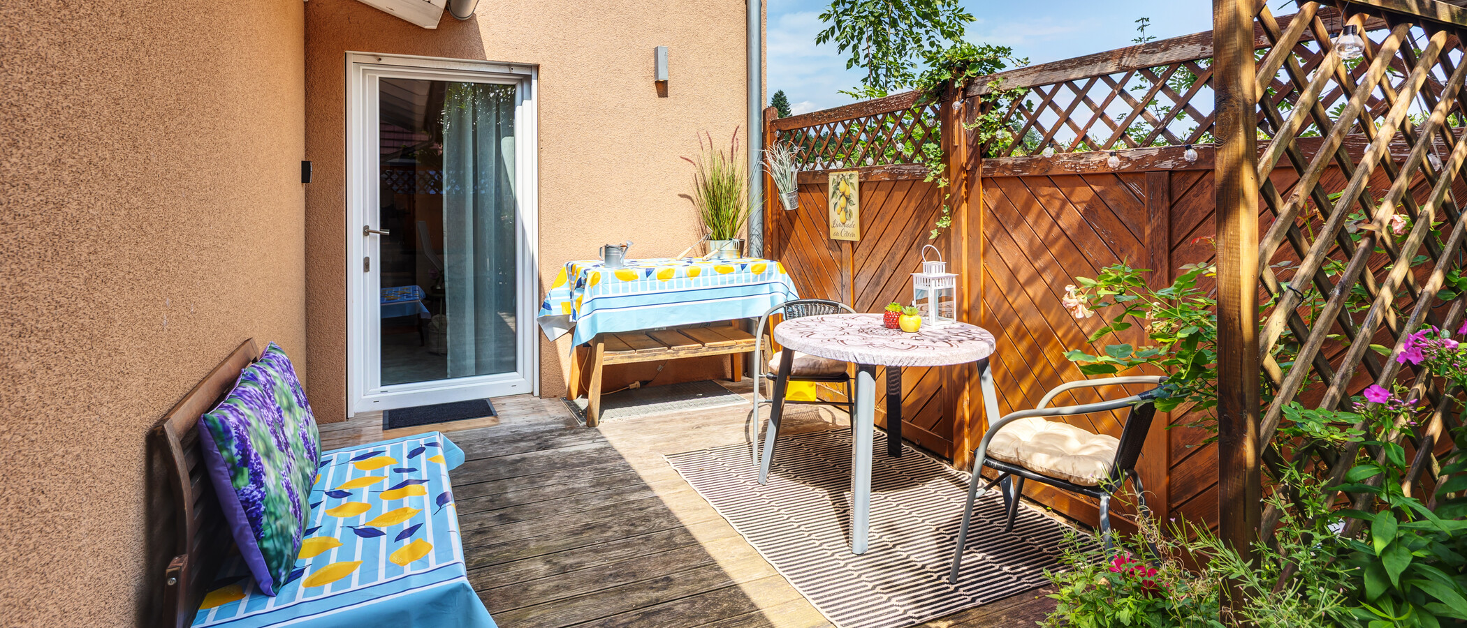 Flad Holzkirchen 02 Terrasse 14951