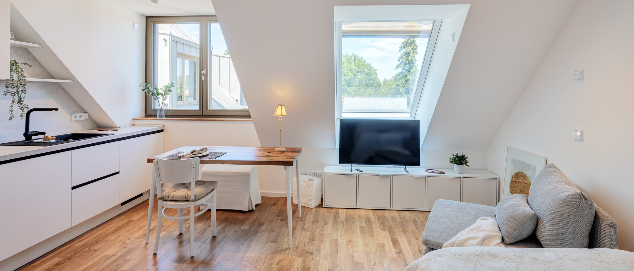 Podkrovní byt München Riem 03 Obývací prostor 14957