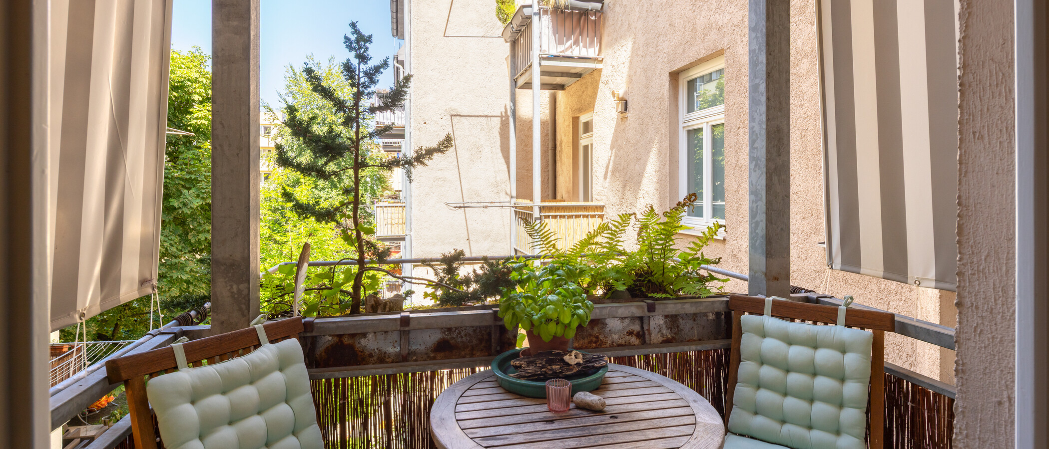 Ravna stran München Glockenbachviertel 01 Balkon 14967