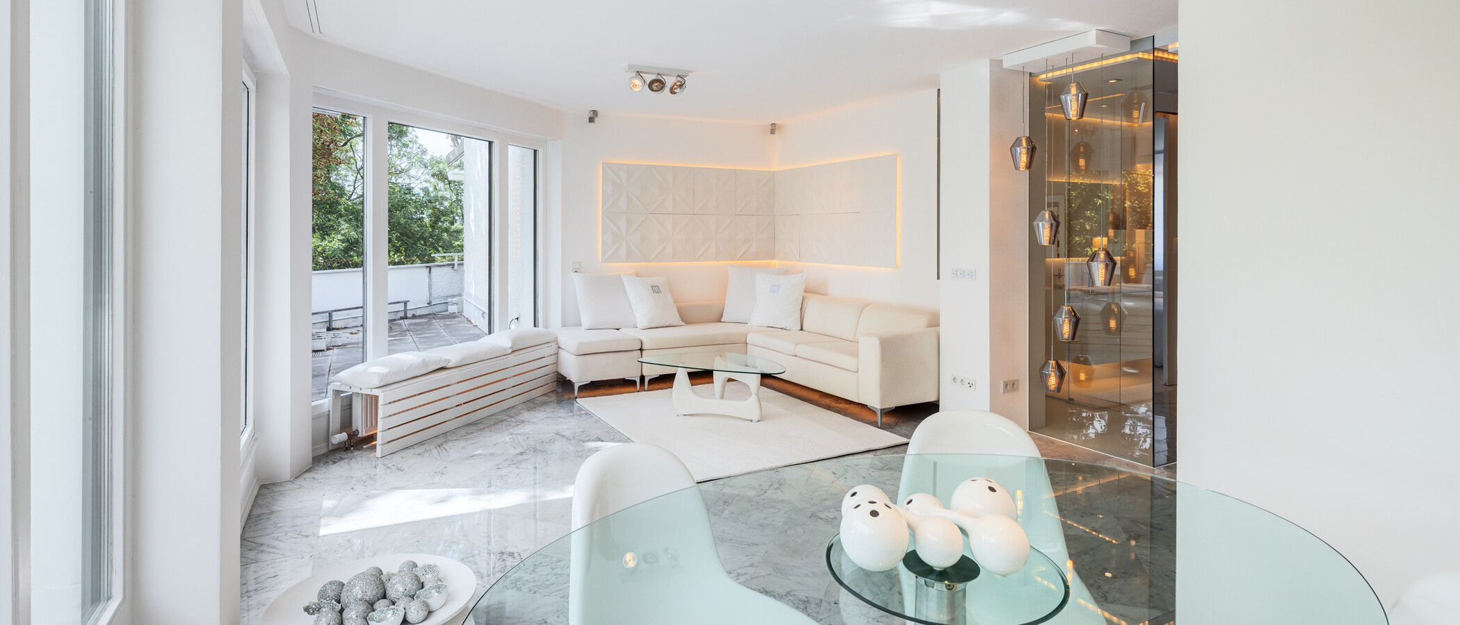 Penthouse lakás München Bogenhausen 03 Nappali 14972
