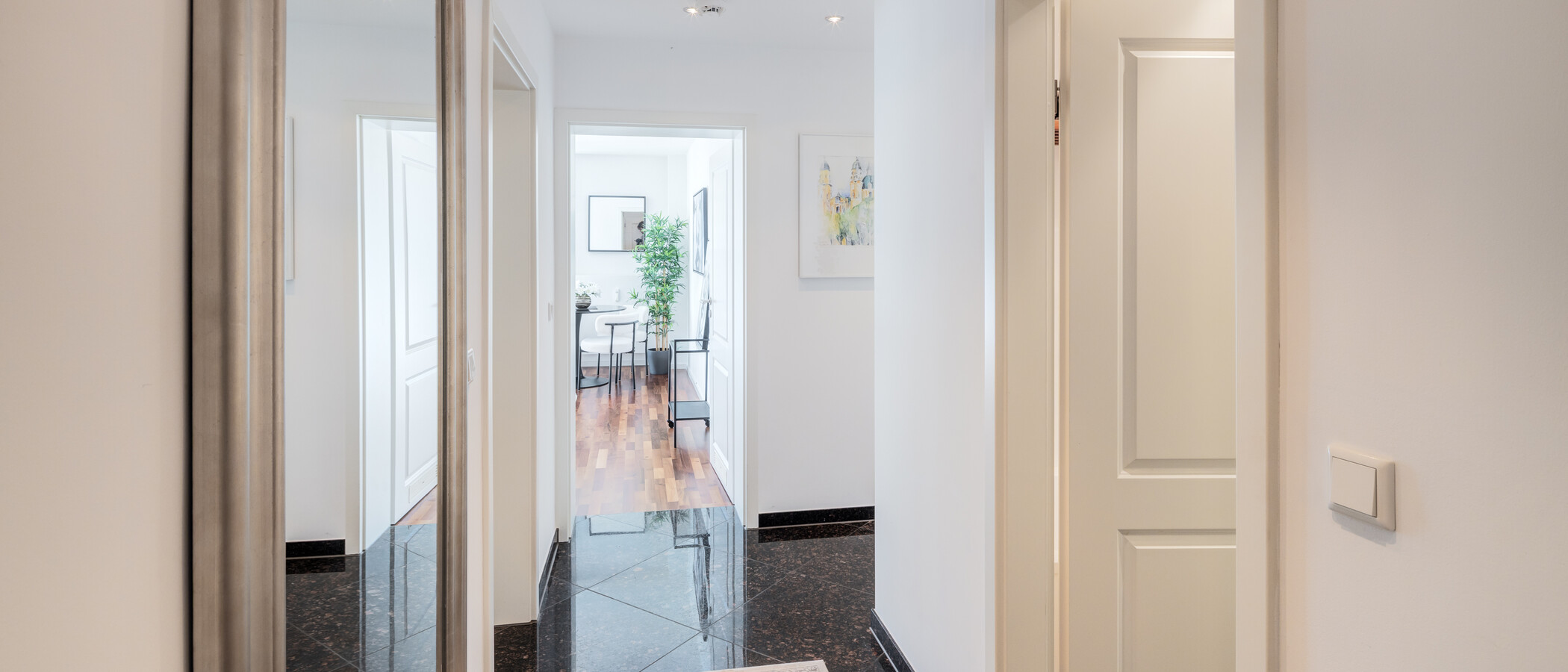 Επίπεδη München Schwabing-West (rund um den Hohenzollernplatz) 02 Διάδρομος/διάδρομος 14976