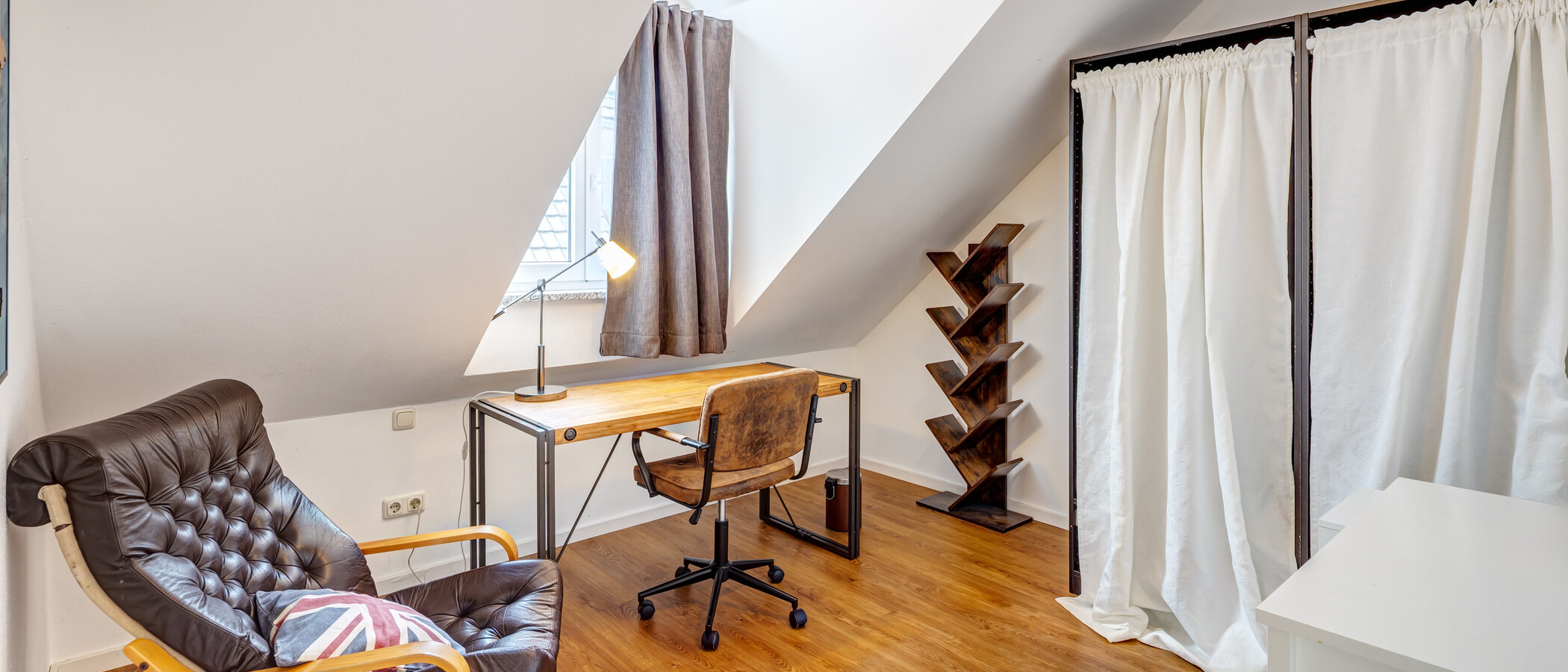 Podkrovní byt München Untermenzing 01 Studie 14986