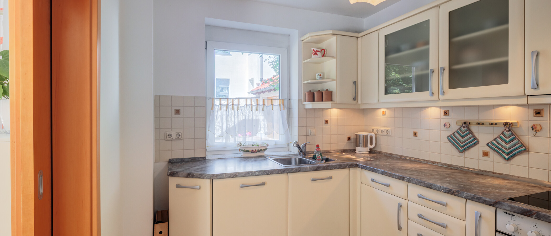 Zahradní byt München Feldmoching 01 Kuchyně 15007