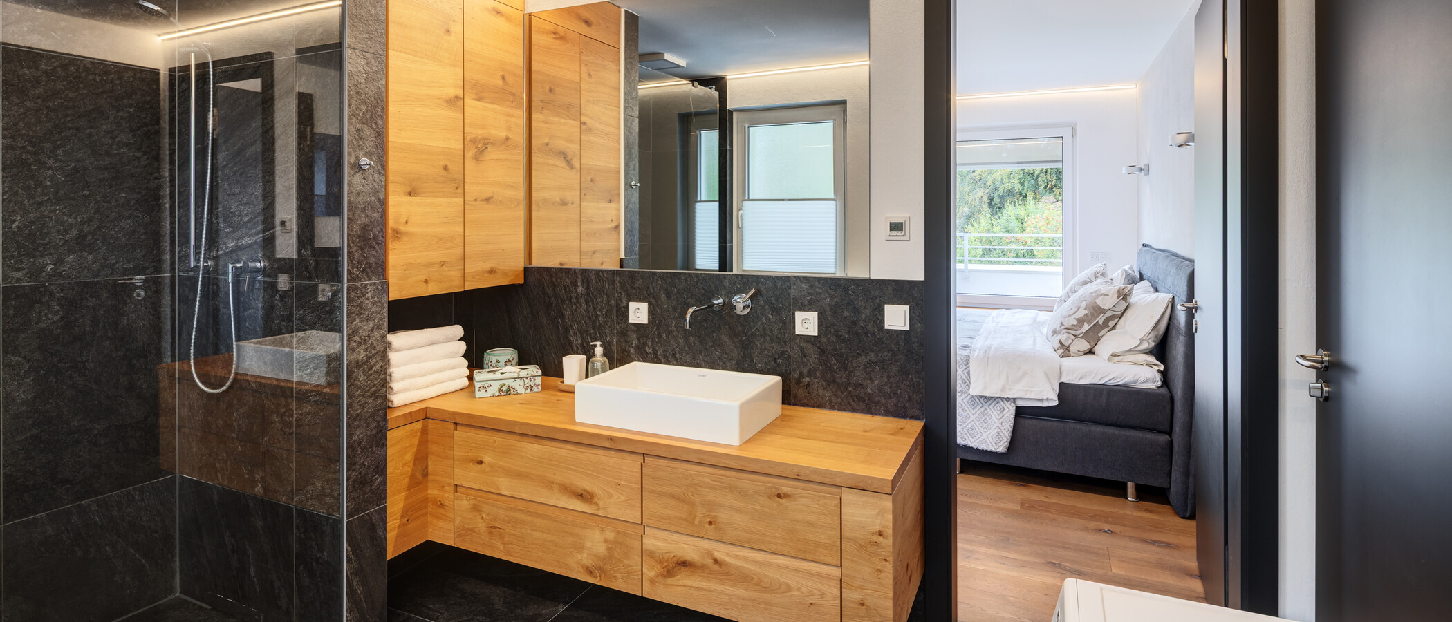 Apartament cu terasă pe acoperiș München Solln 01 Baie 15010