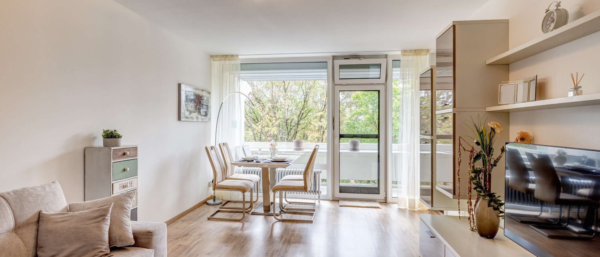 Ploché München Neuperlach 01 Obývací prostor 15020