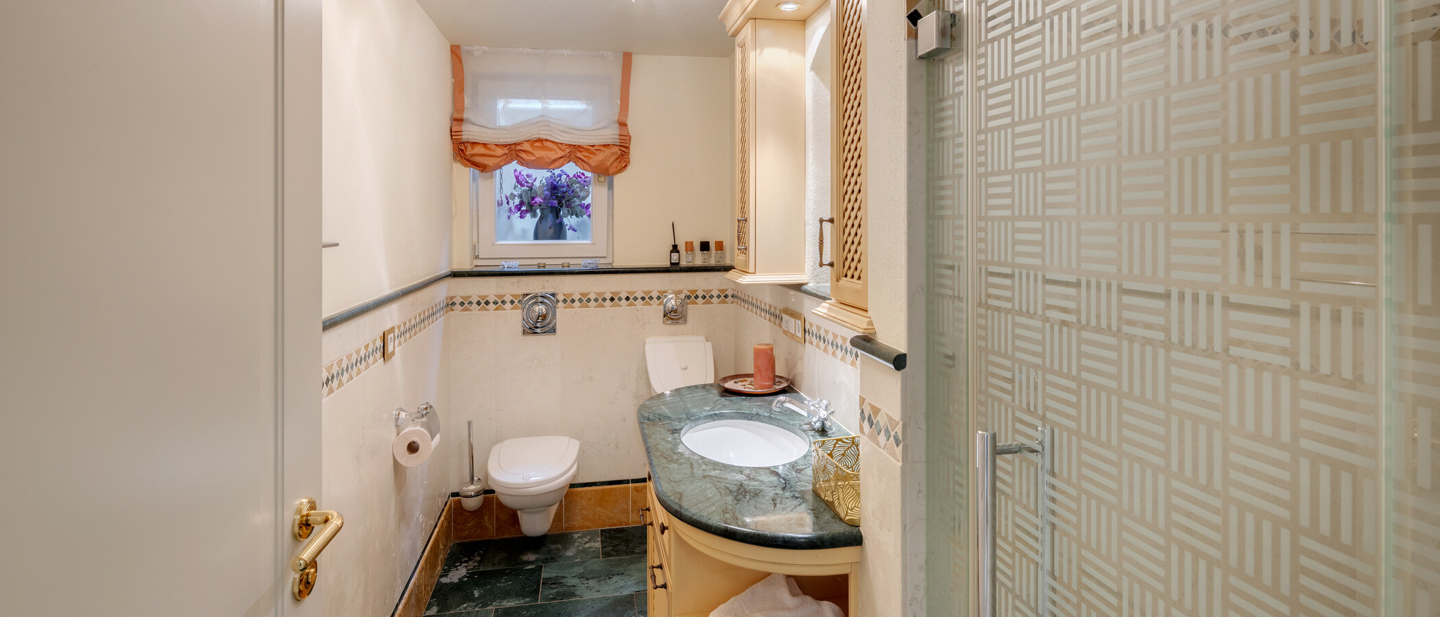 Vila Grünwald 03 3. koupelna 15022