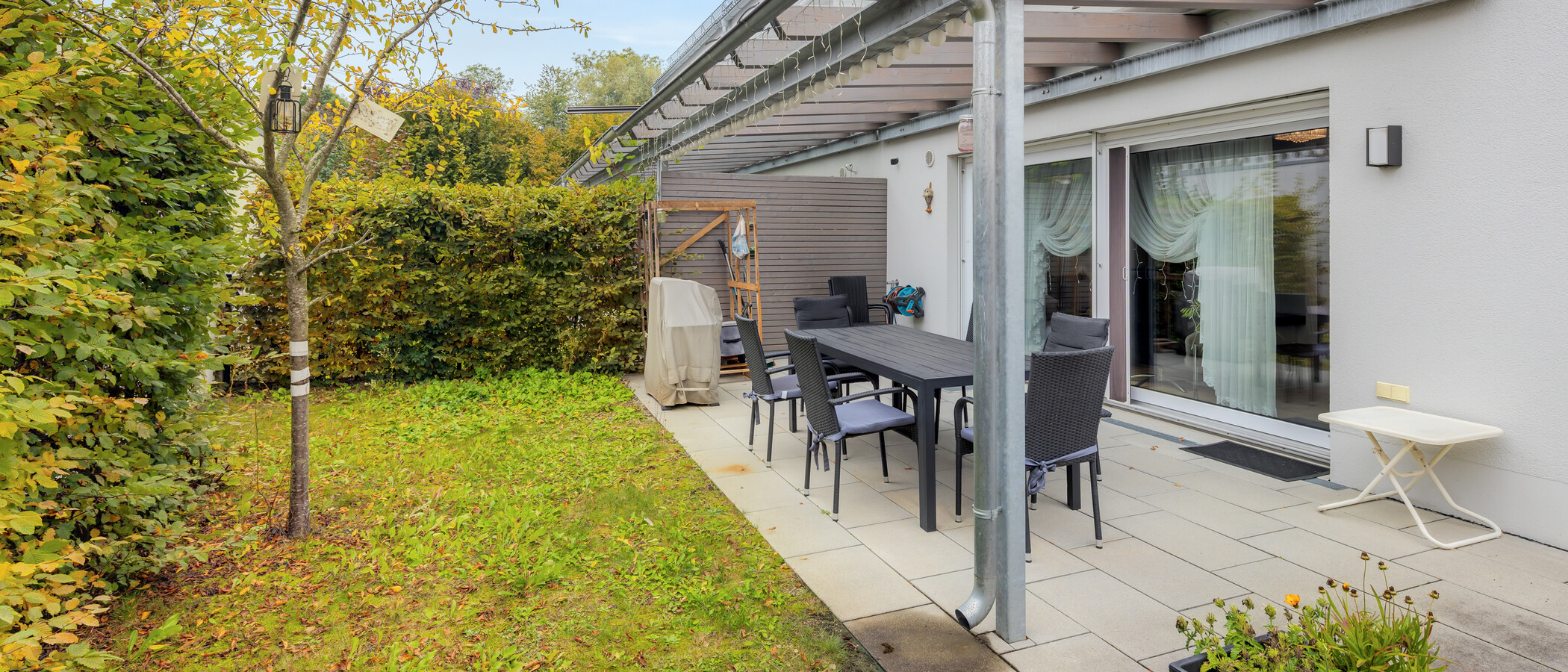 Hoekwoning Dachau 01 Tuin 15053