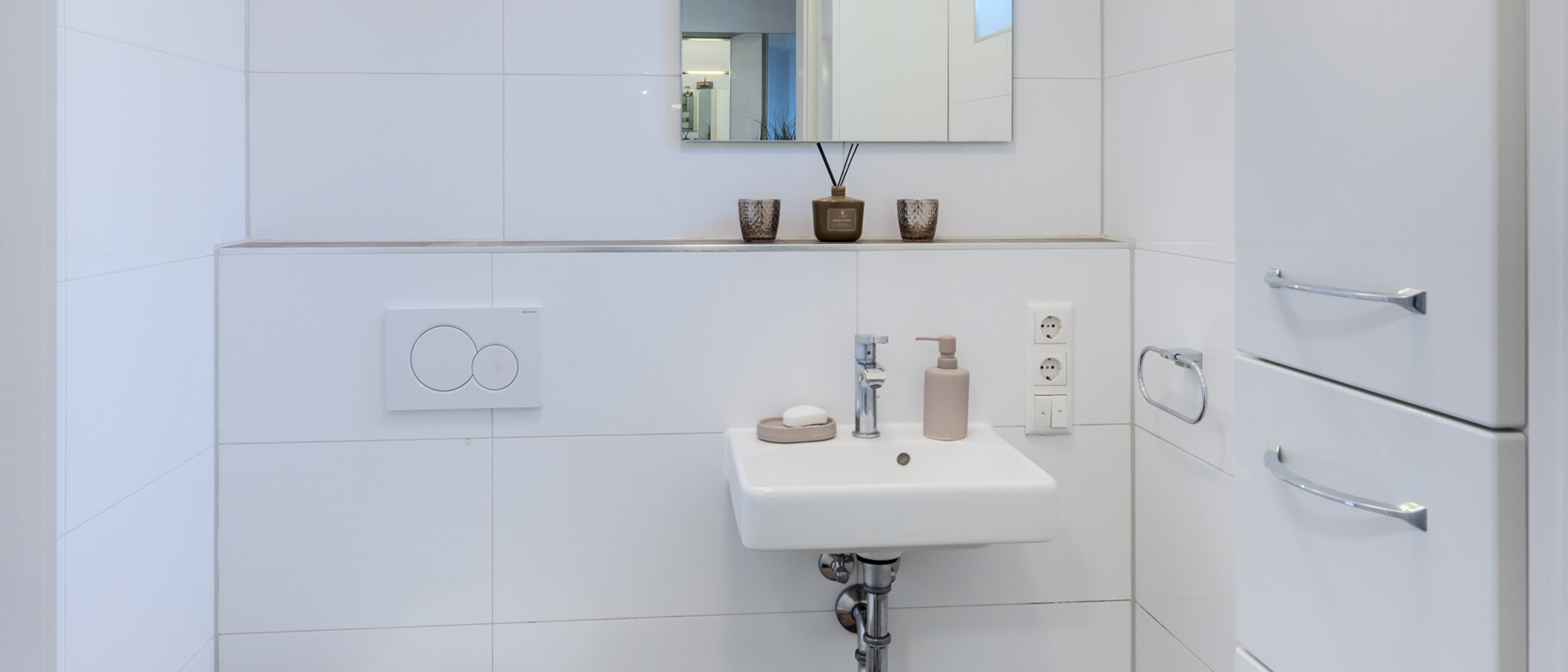 Hoekwoning Dachau 01 Gastentoilet 15053