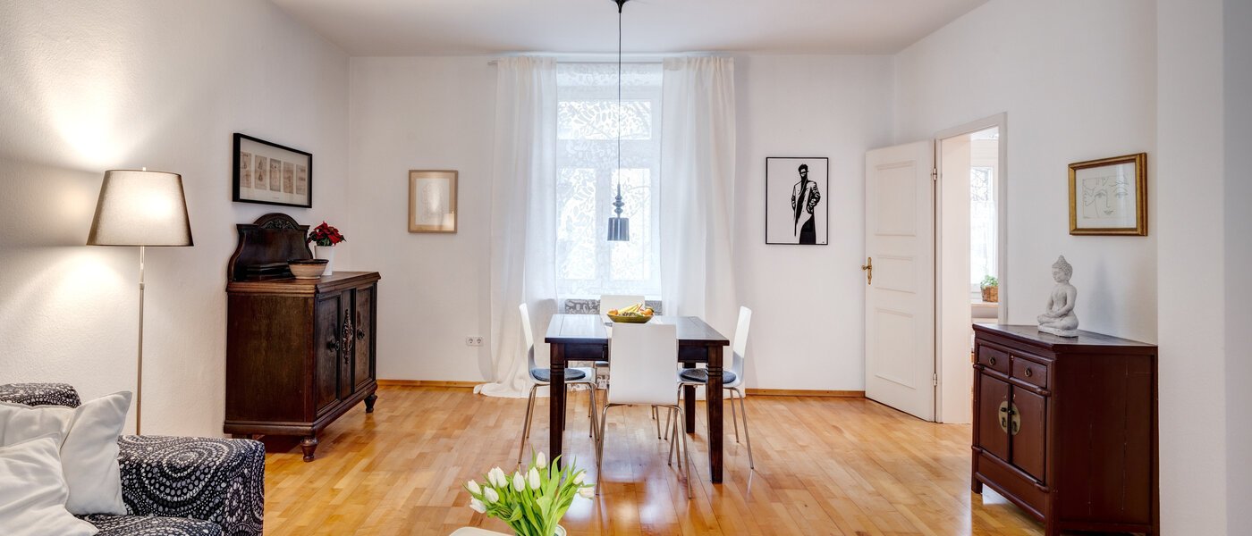 Lapos München Neuhausen 02 Nappali 1537