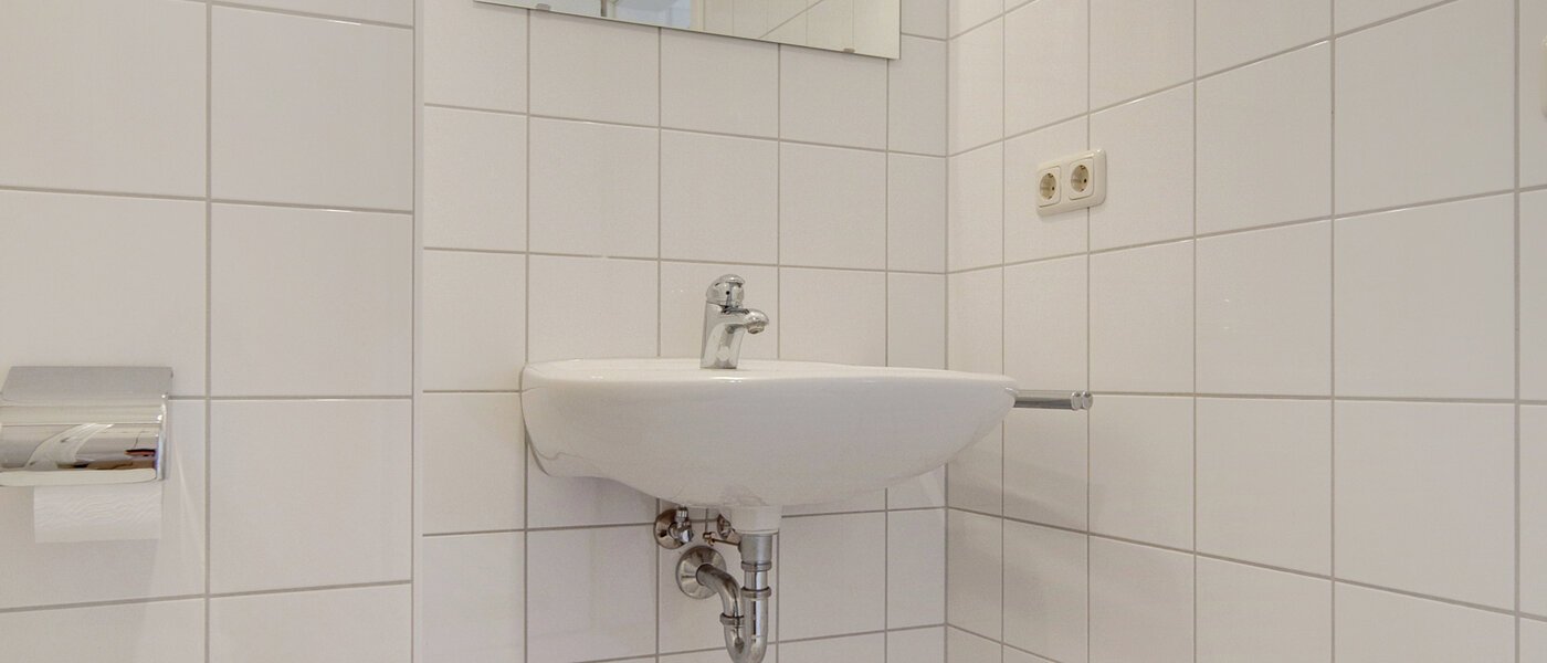 Mezonetno stanovanje München Waldtrudering 01 2. kopalnica 1557