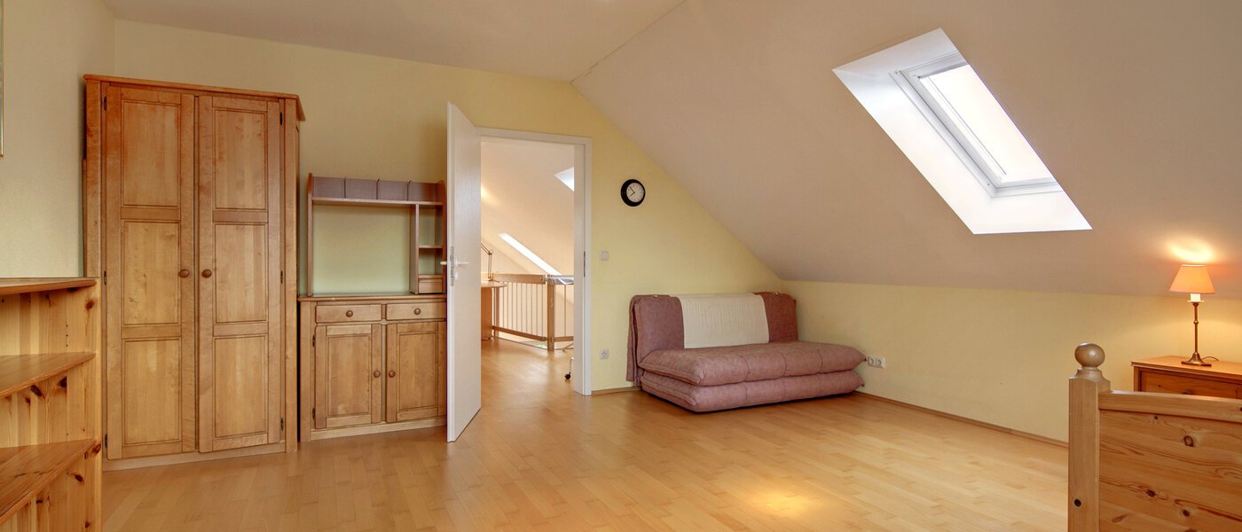 Mezonetno stanovanje München Waldtrudering 01 Soba za goste 1557