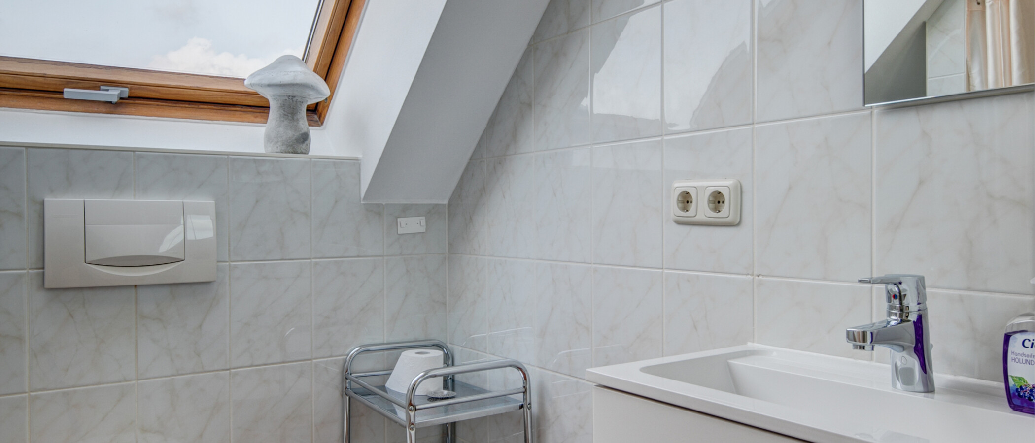 Střešní terasa bytu München Maxvorstadt - Westen 03 2. koupelna 1607