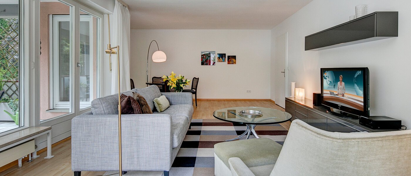 Płaski München Altbogenhausen 04 Życie 1627