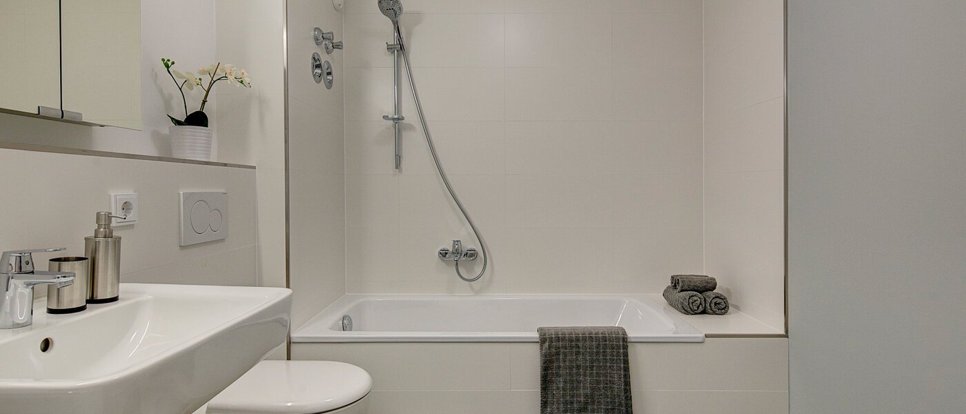 Płaski München Altbogenhausen 01 Łazienka 1627