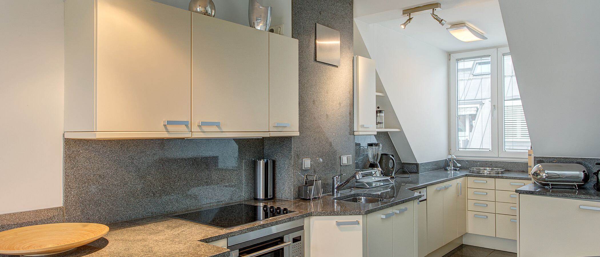 Maisonnette München Schwabing (rechts der Leopoldstraße) 01 Keuken 2018