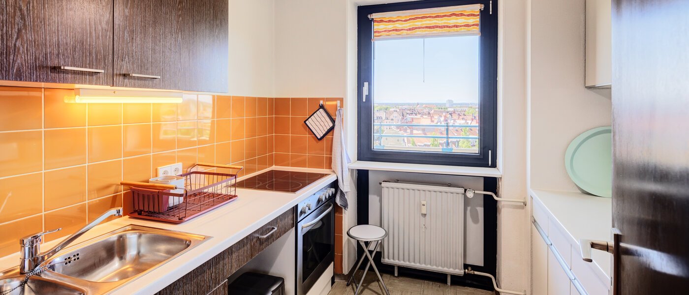 Düz München Haidhausen 02 Mutfak 2047