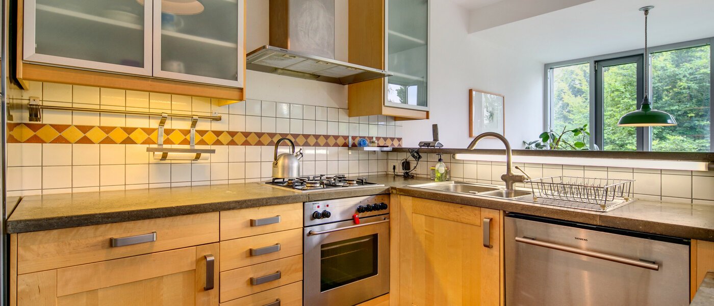 Lapos München Großhadern 02 Konyha 2051