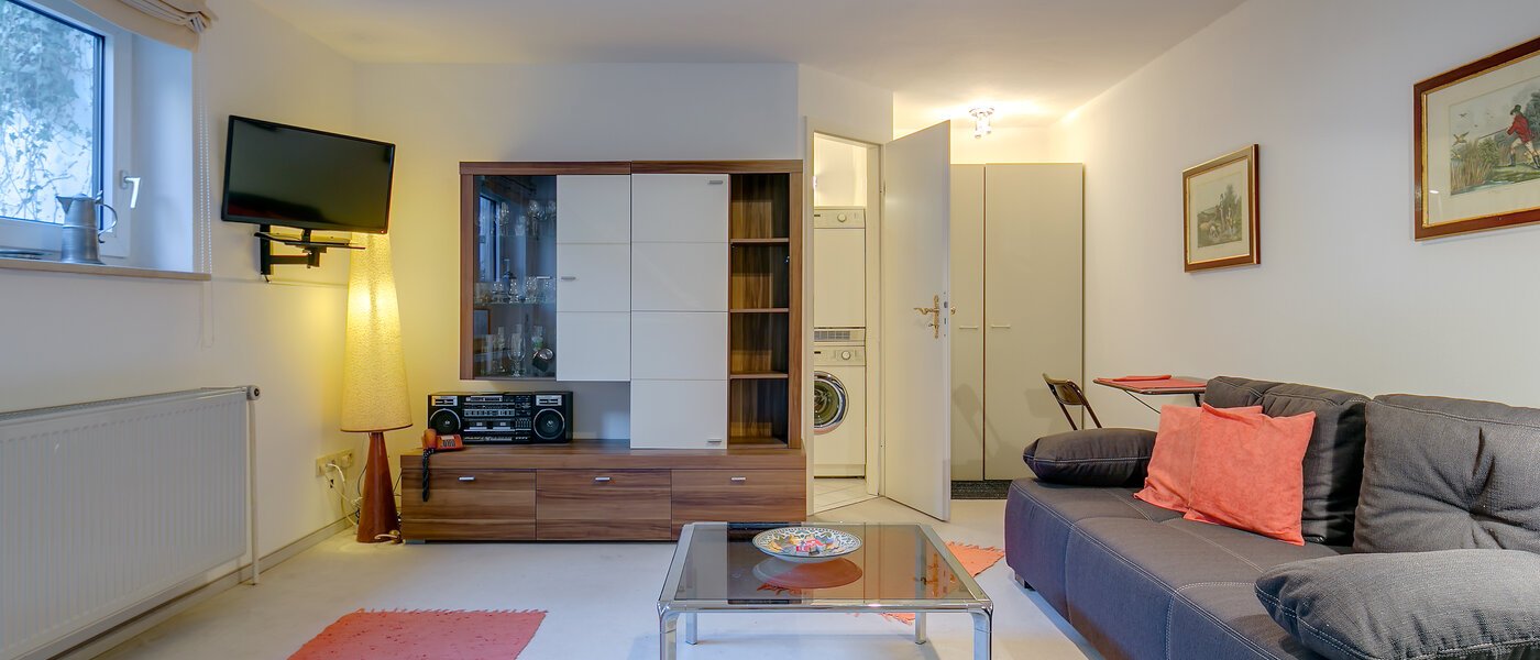 Suterénny byt Pullach im Isartal 04 Living 2191