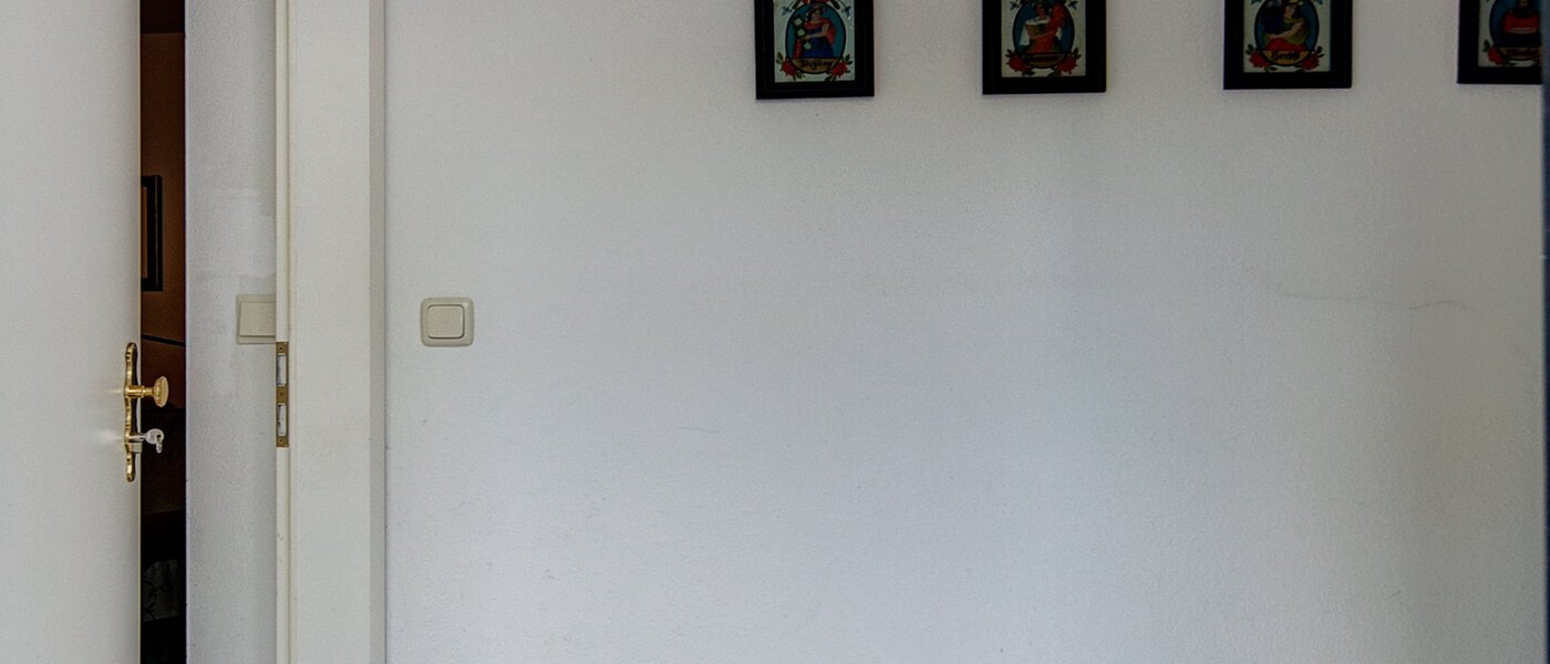 Suterénny byt Pullach im Isartal 02 Chodba/priestor 2191