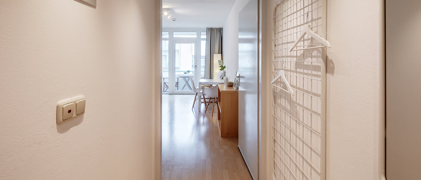 Ploché München Isarvorstadt 02 Chodba/chodba 2543