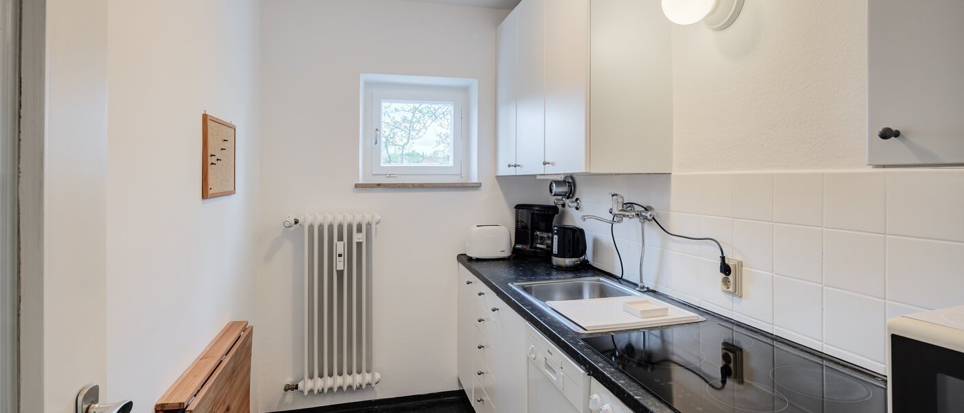 Плосък München Schwabing-Nord (zw. Belgrad- & Leopoldstraße) 01 Кухня 2635