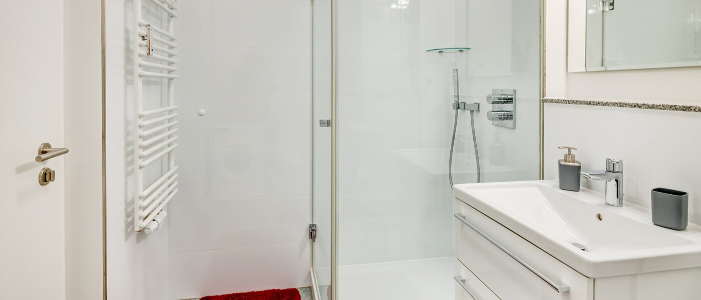 Lapos München Harlaching 03 Fürdőszoba 2673