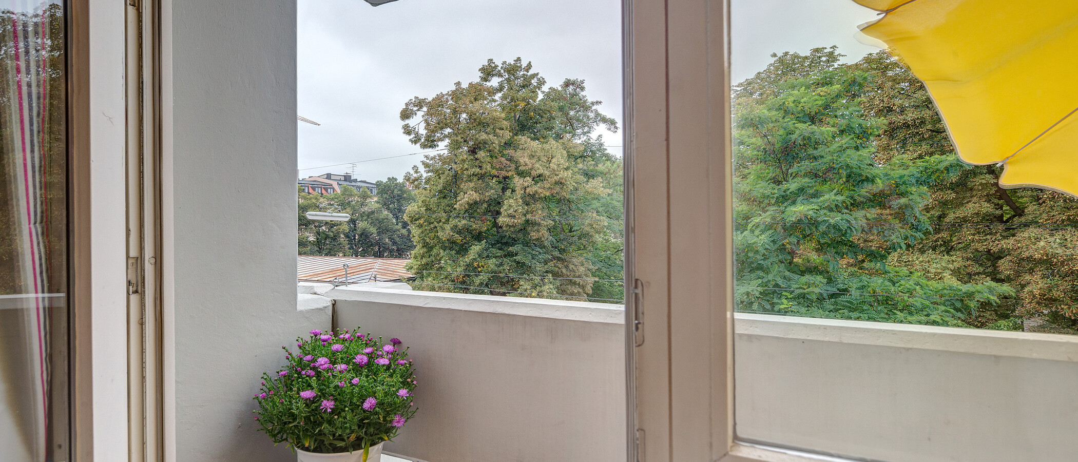 Flat München Schwabing (links der Leopoldstraße) 03 Balkong 2684
