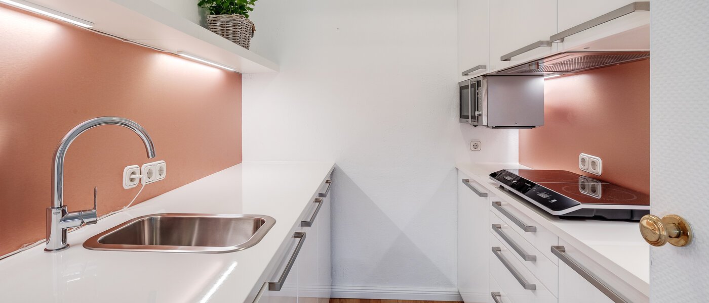 Lapos München Schwabing (rechts der Leopoldstraße) 01 Konyha 2699