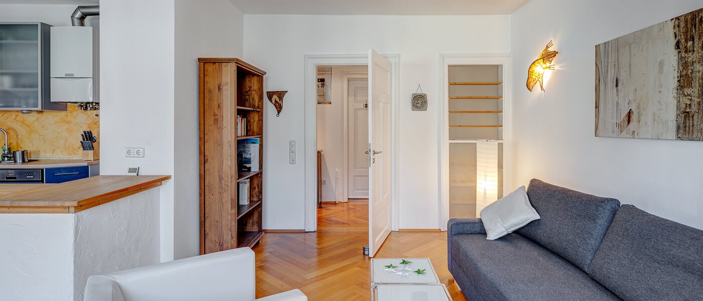 플랫 München Haidhausen 04 거실 공간 2886