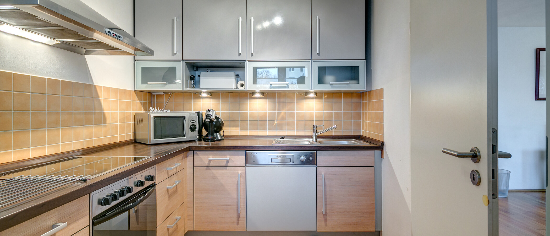 Плосък München Schwabing-Nord (zw. Belgrad- & Leopoldstraße) 01 Кухня 3015