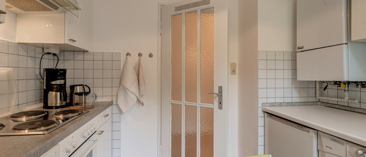 Ploché München Schwabing-Nord (zw. Leopoldstraße & Englischen Garten) 04 Kuchyně 3091