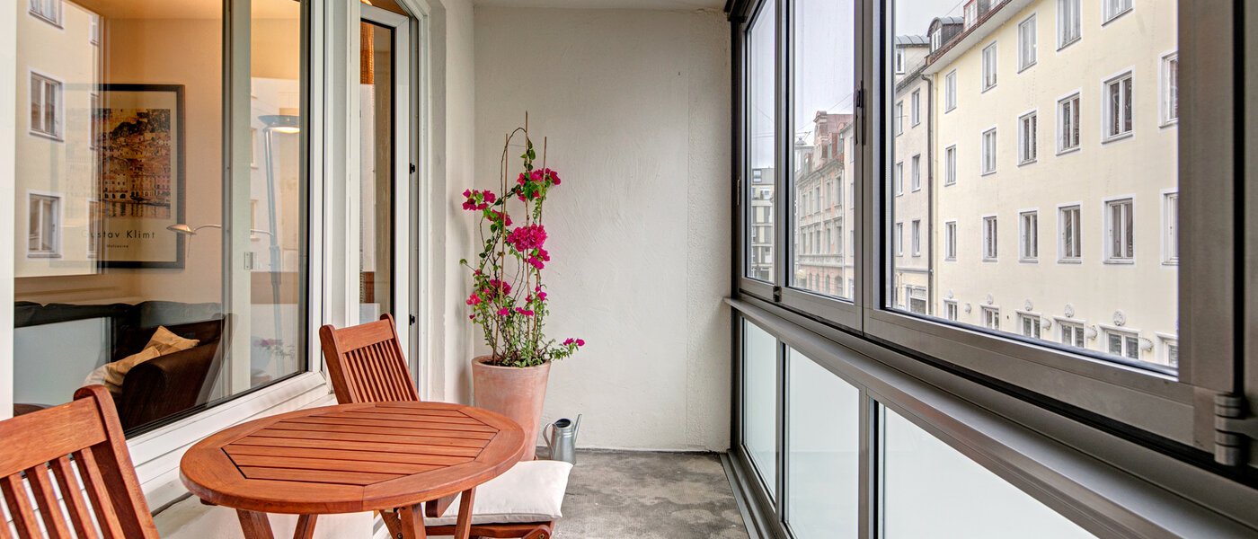 Ploché München Schwabing-Nord (zw. Leopoldstraße & Englischen Garten) 02 Balkon 3091