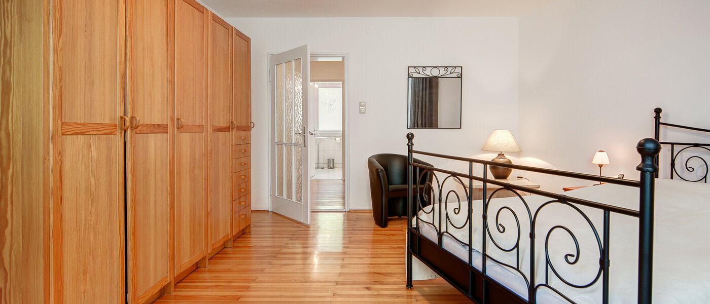 Ploché München Schwabing-Nord (zw. Leopoldstraße & Englischen Garten) 05 Spaní 3091