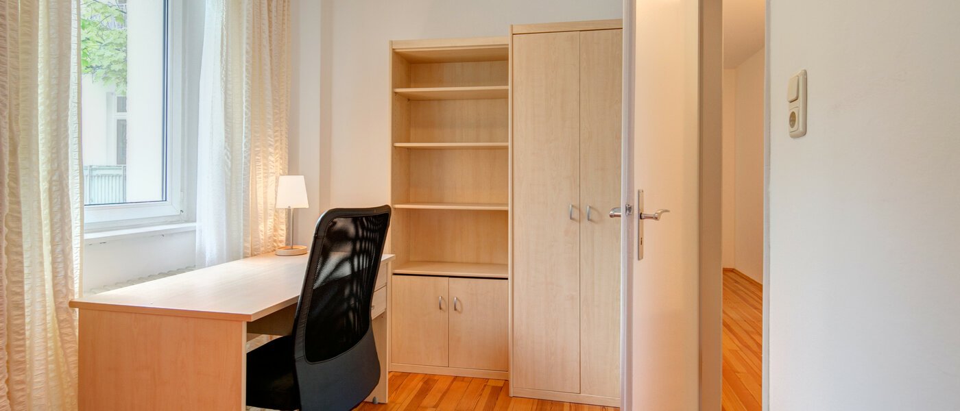 Ploché München Schwabing-Nord (zw. Leopoldstraße & Englischen Garten) 01 Pracovna/pokoj pro hosty 3091