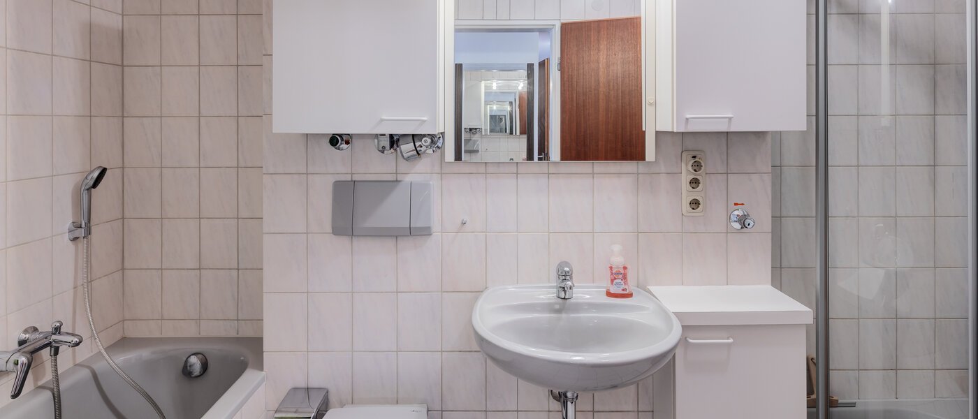 Ploché München Harlaching 01 Koupelna 3096