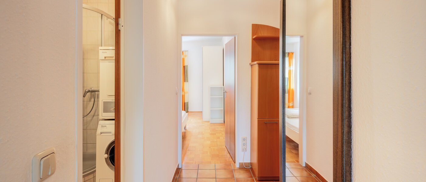 Ploché München Harlaching 04 Chodba/chodba 3096