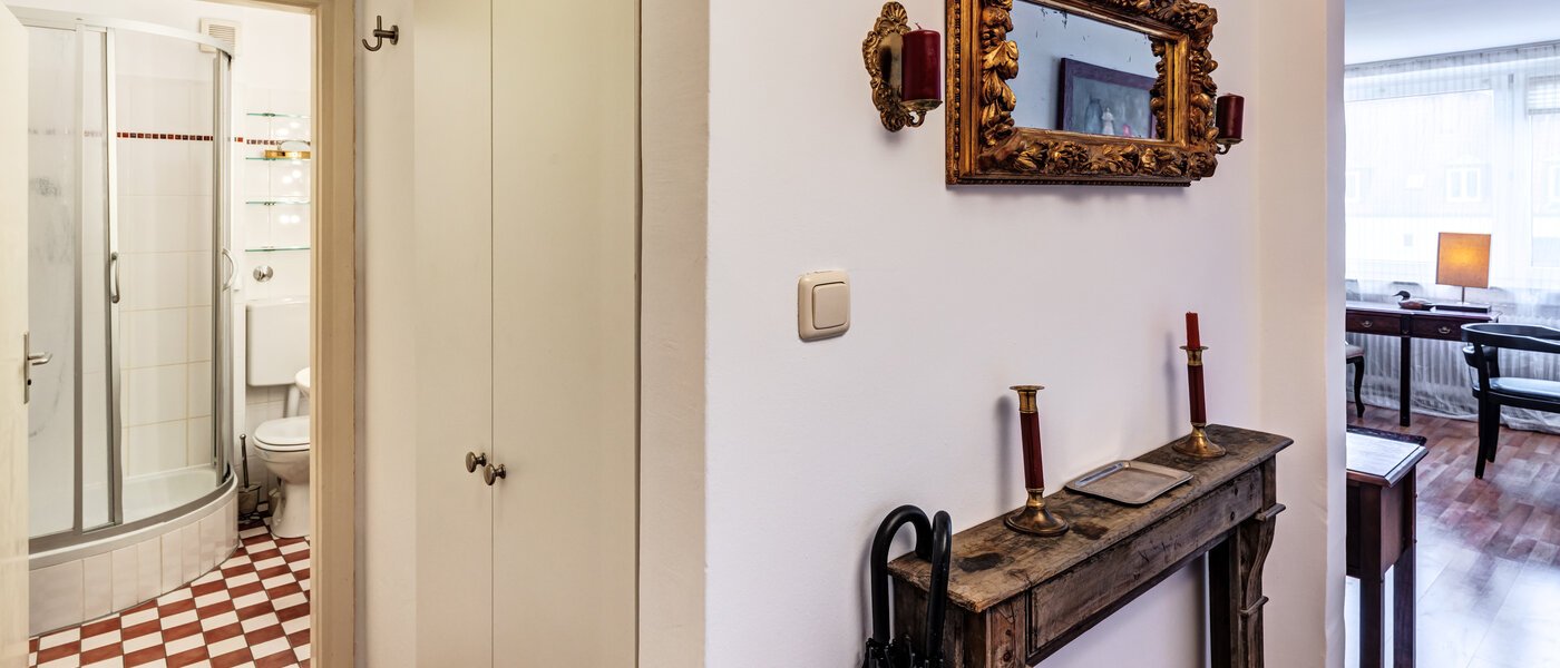 Ploché München Schwabing-West 02 Chodba/priestor 3127