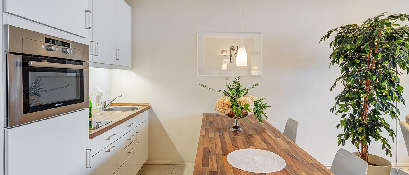 Ravna stran München Moosach 01 Kuhinja 3142