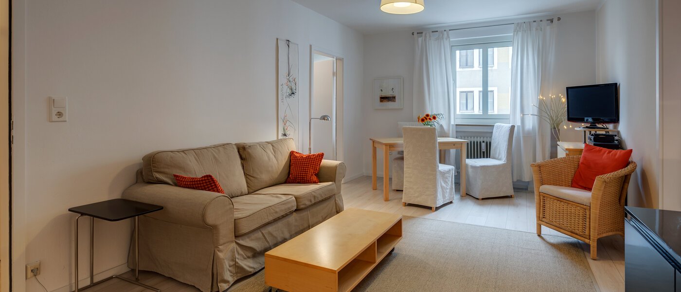 Flat München Schwabing (links der Leopoldstraße) 01 Stue 3177