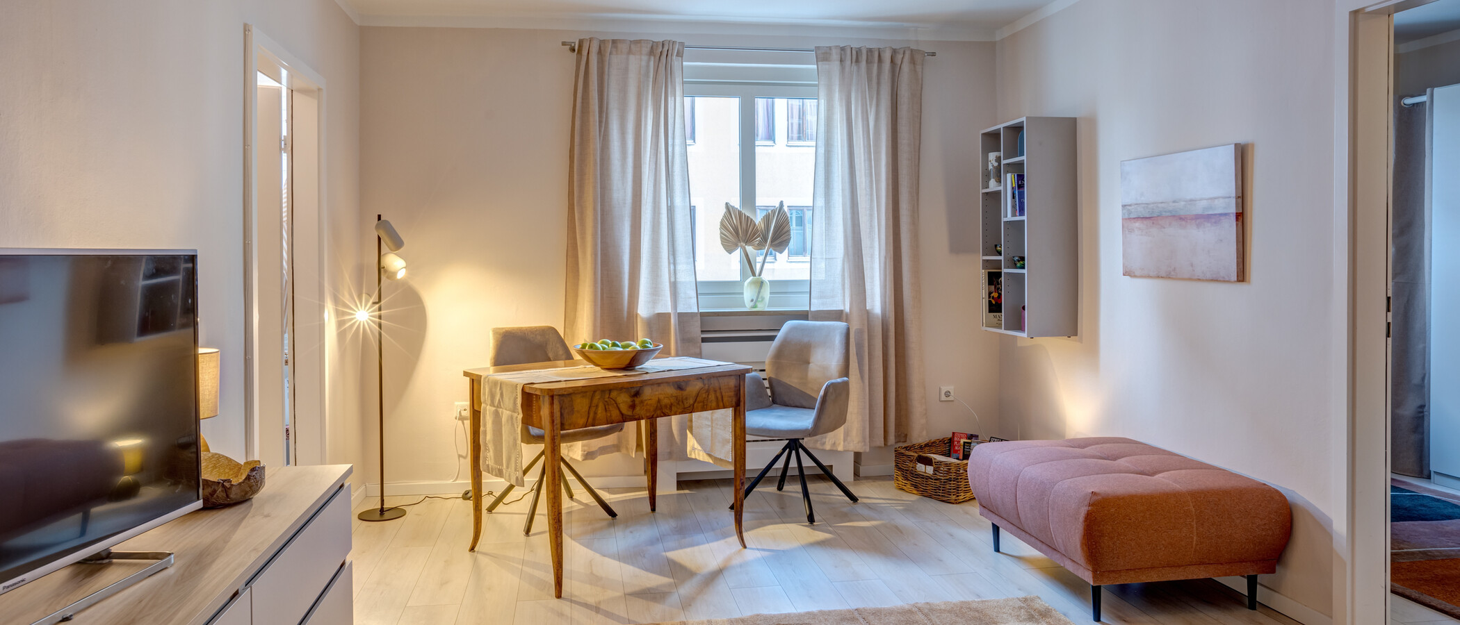 Ploché München Schwabing (links der Leopoldstraße) 01 Obývací pokoj 3177
