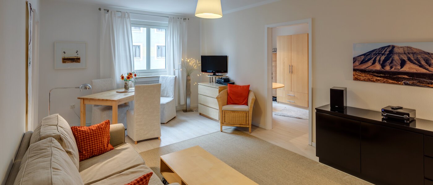 Flat München Schwabing (links der Leopoldstraße) 02 Stue 3177